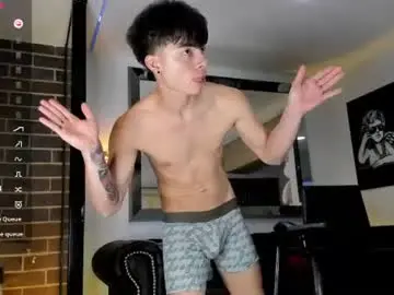 Chaturbate Best live sex cam show of pretur_crubaa