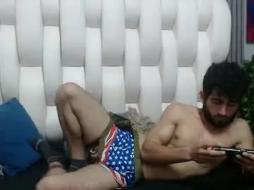 Chaturbate Live Sex of aaron_jones_1