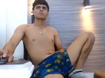 Chaturbate Sex Cam of lelehott01