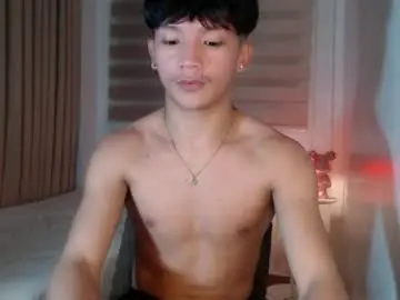 Chaturbate Live Sex Cam of etherealboytoy4hire