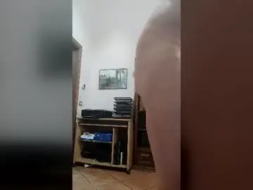 Chaturbate Live Sex Cam of sbrinaiceberg