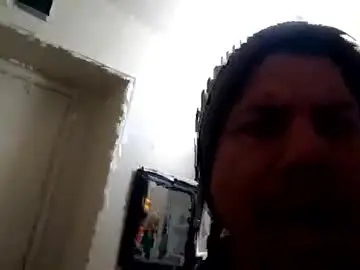 Chaturbate Nude Webcam of bigdickisaac520