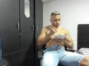 Chaturbate Sex Cam of ryan_xc1