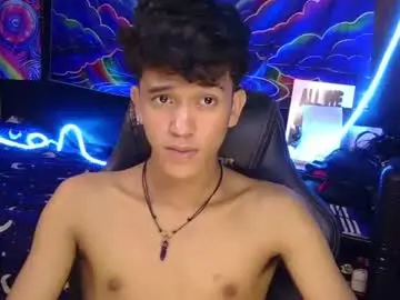 Chaturbate Live Sex of ken_bigcockxx