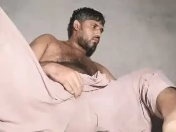 Chaturbate Sex Chat of hairybouy264541