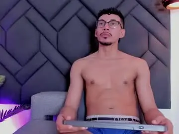 Chaturbate Adult Webcams of philip_collins