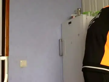 Chaturbate Live Porn of frame_tamer888