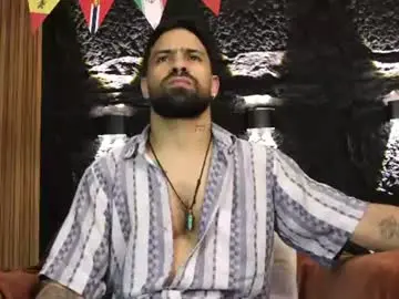 Chaturbate Live Porn of leo_diaz01