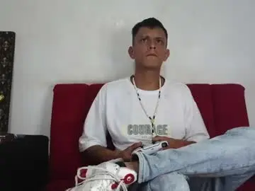 Chaturbate Watch Live Sex Cams of andrewcooper1