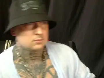 Chaturbate Live Sex Cam of devilwithtats