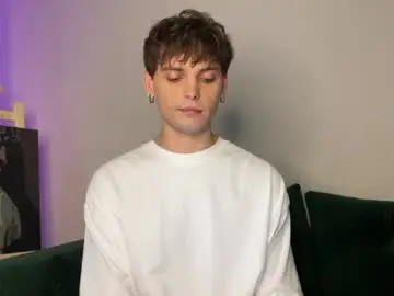 Chaturbate Watch Live Sex Cams of oliverlawrence