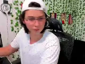 Chaturbate Watch Live Sex Cams of andy_gray01