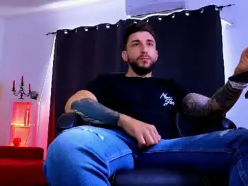 Chaturbate Live Sex Cam of mightyaaron