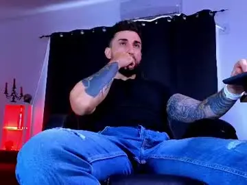 Chaturbate Best live sex cam show of mightyaaron