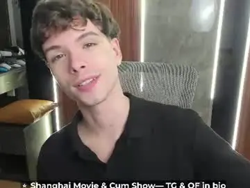 Chaturbate Nude Webcam of calvin_loves_you