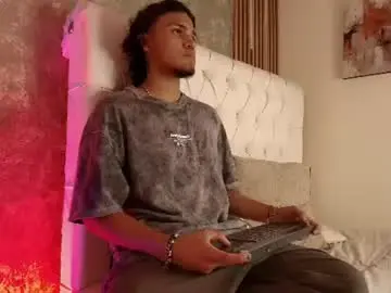 Chaturbate Live Sex Cam of andy_deep