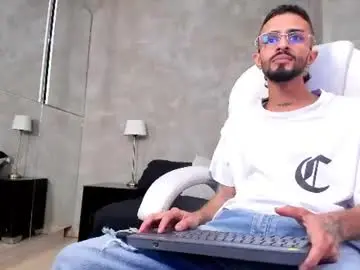 Chaturbate Adult Video Chat of felipe_casttan