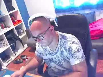 Chaturbate Live Sex of ravingr3d3