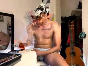 Chaturbate Nude Webcam of adamgrey__