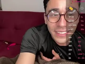 Chaturbate Best live sex cam show of adamgrey__