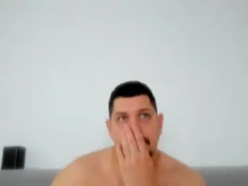 Chaturbate Live Sex Cam of famousboy1