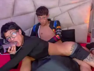 Chaturbate Live Sex Cam of yen_and_dko