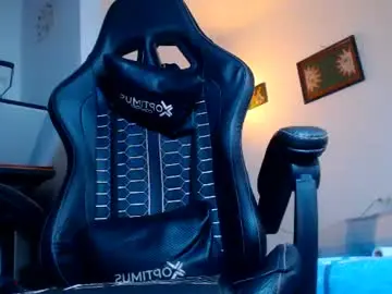 Chaturbate Free Live Porn of yosoy_enzo2020