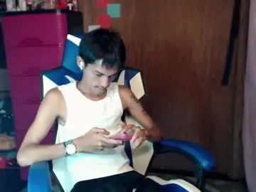 Chaturbate Live Sex Cam of 0cir_asiansatisfy
