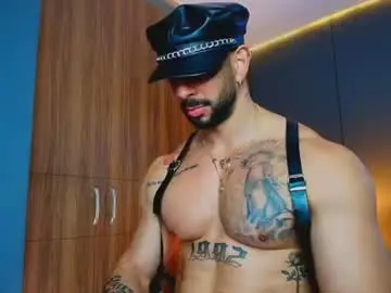 Chaturbate Live Sex Cam of massimo_visconti