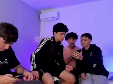 Chaturbate Sex Cam of handsomeboys19