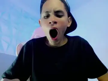 Chaturbate Live Sex of sombra_18