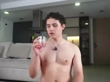 Chaturbate Watch Live Sex Cams of theohawke_