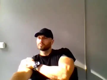 Chaturbate Free Porn Cam of titan_heart