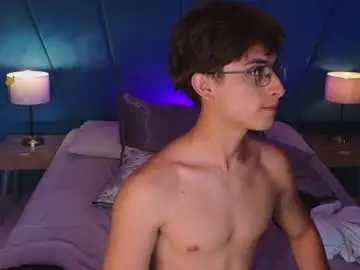 Chaturbate Adult Webcams of aaron_eze