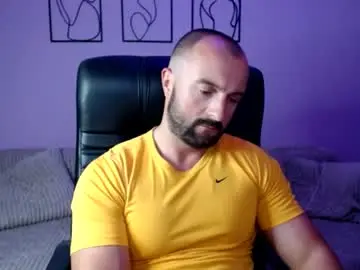 Chaturbate Watch Live Sex Cams of brindlefly69