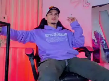 Chaturbate Free Porn Cam of i_am_kelvis_