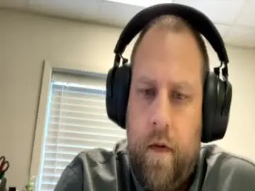 Chaturbate Live Porn of tipman84