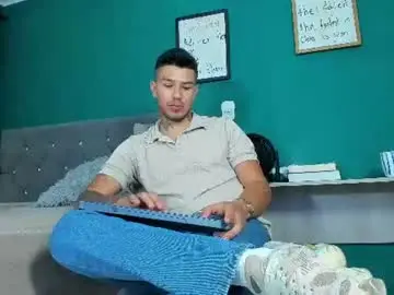 Chaturbate Nude Webcam of matteo_rreal