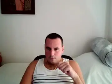 Chaturbate Live Sex of micic3
