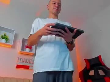Chaturbate Live Sex Cam of tayler_milers