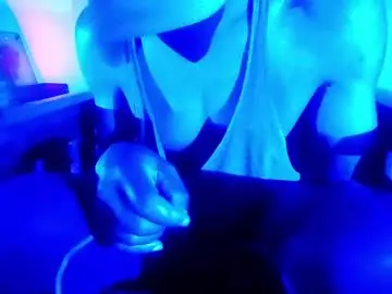 Chaturbate Live Sex Cam of plush73