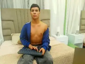 Chaturbate Live Porn of thomas_valkov
