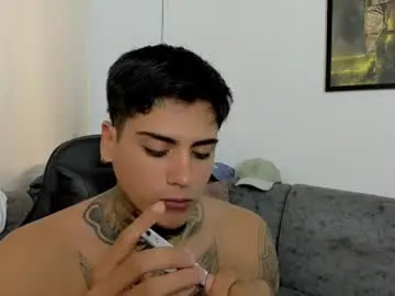 Chaturbate Live Sex Cam of sweetlatinoboy