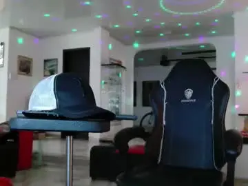 Chaturbate Live Porn of damyan_2003