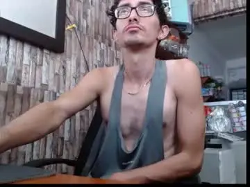 Chaturbate Live Sex Cam of jhosuamoore2
