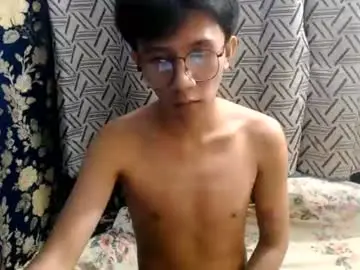 Chaturbate Live Sex of petiteasian_boy