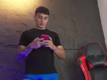 Chaturbate Live Sex Cam of joseph__boy