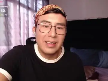 Chaturbate Live Porn of andrewmhilton_