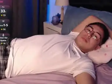 Chaturbate Sex Cam of andrewmhilton_