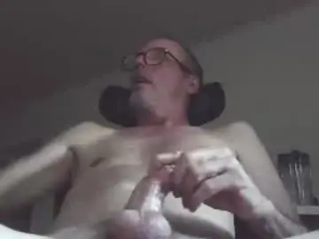 Chaturbate Live Sex Cam of playfuljoy